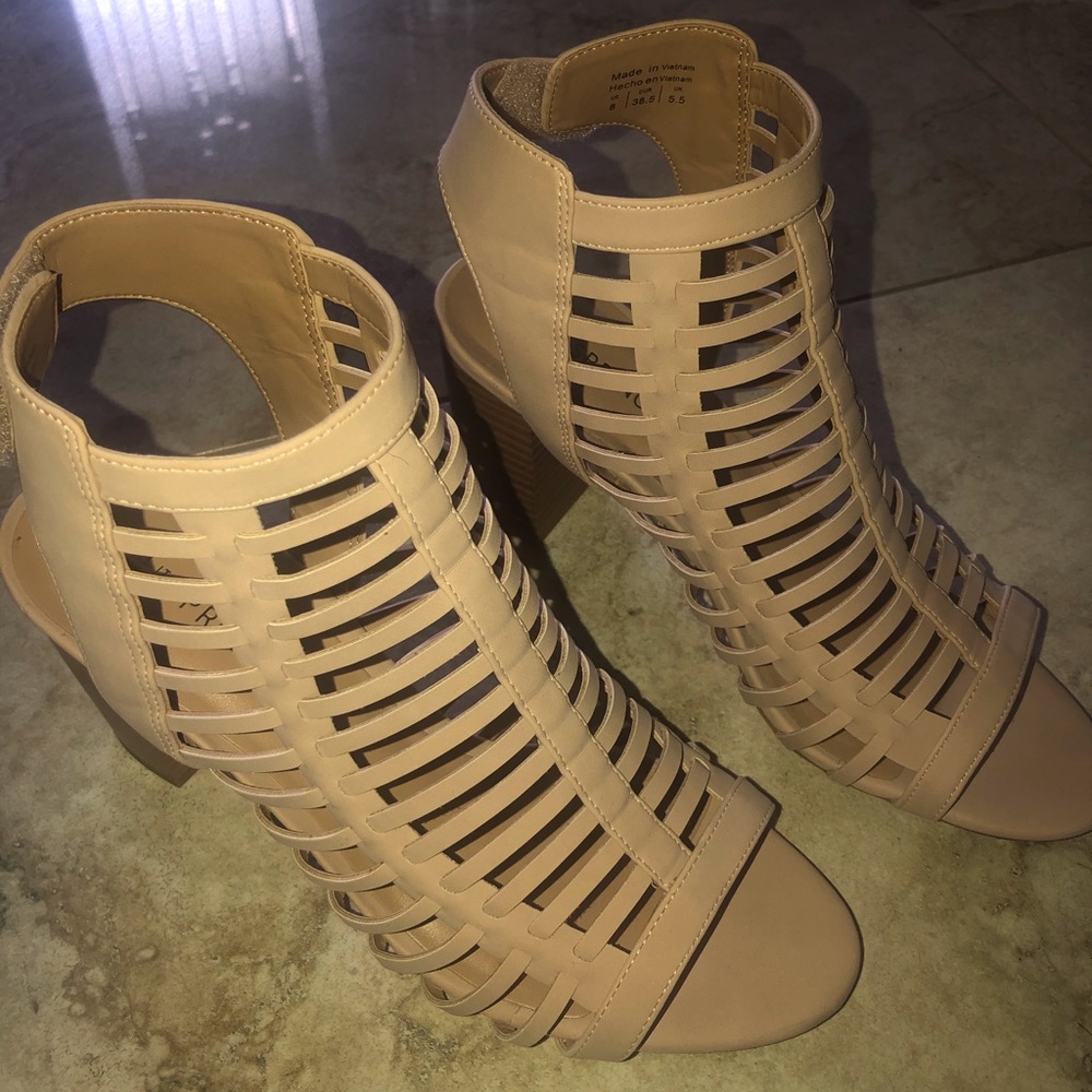 Cute Beige Heel